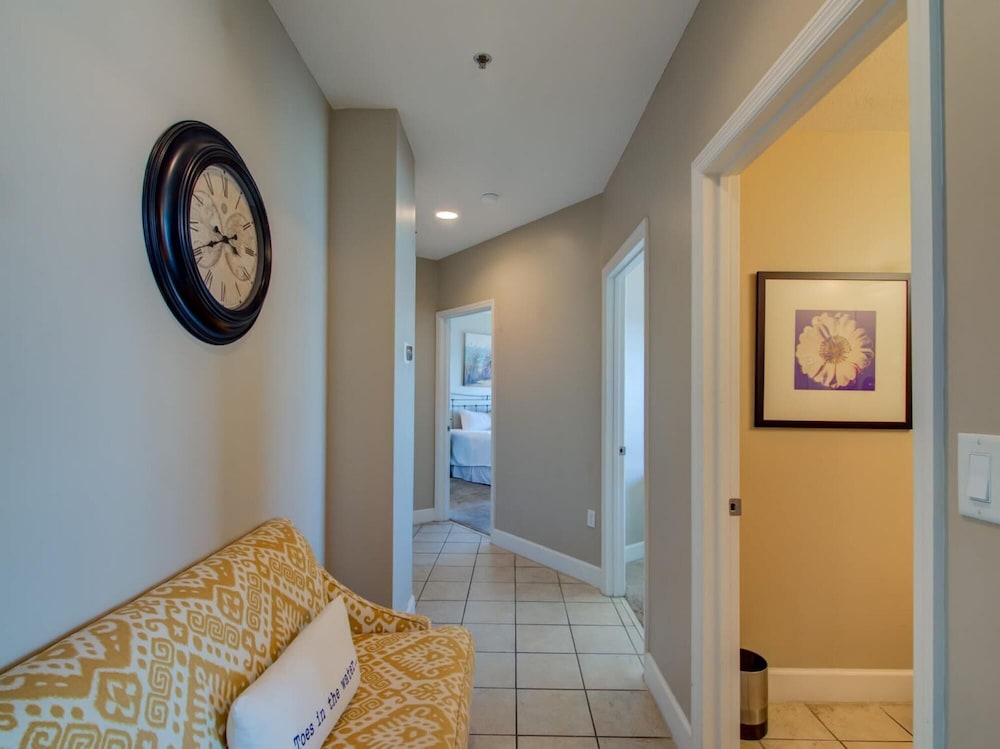 Penthouse With Panoramic View of Gulf Shores