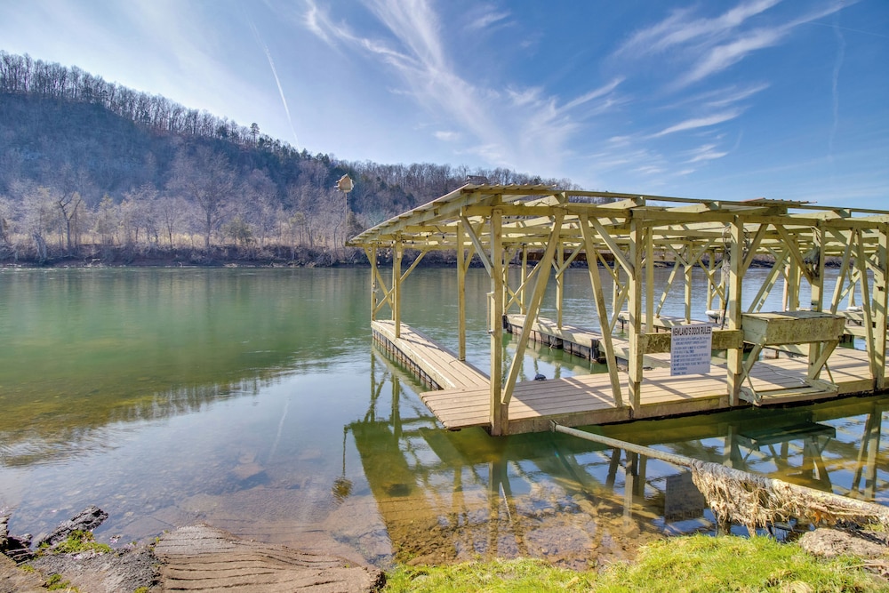 Premier Trout Fishing: Scenic White River Cabin