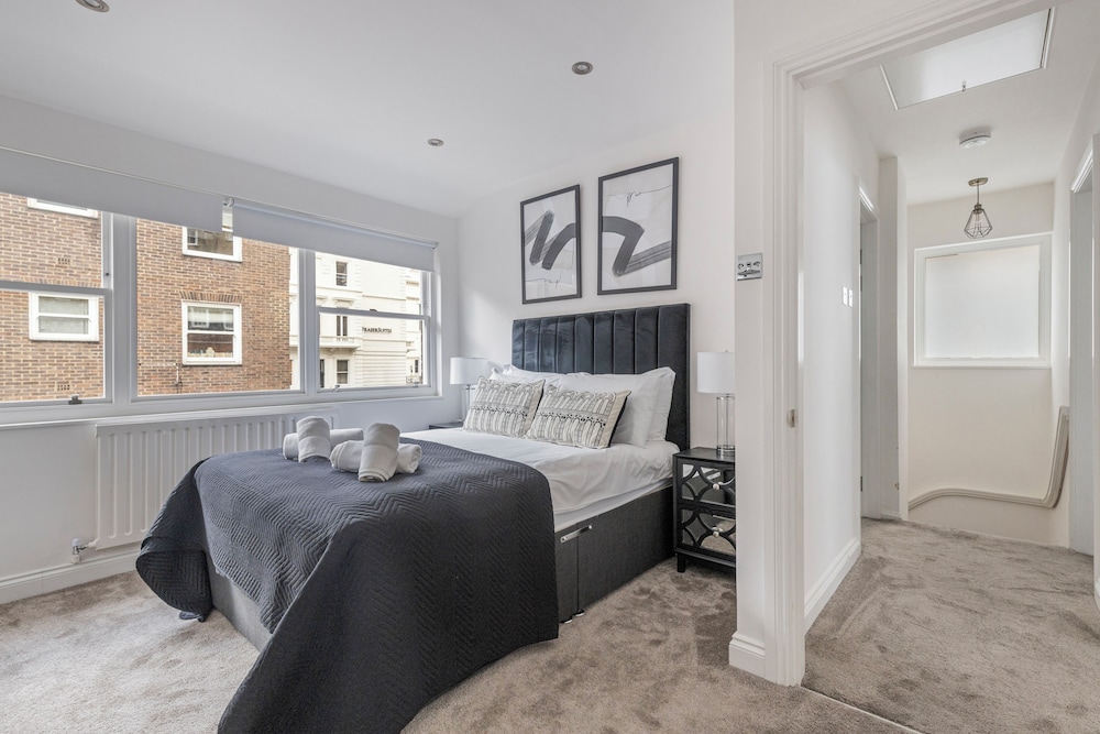 Stunning South Kensington House With 4 Bedrooms