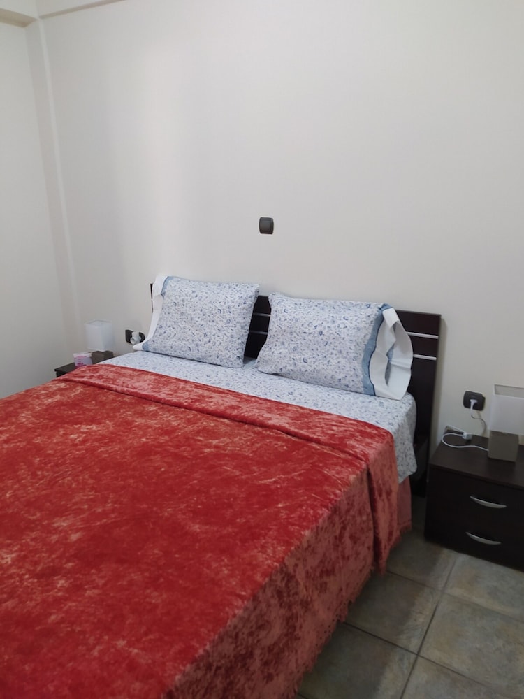 Marousi Comfy Apartment With Balcony