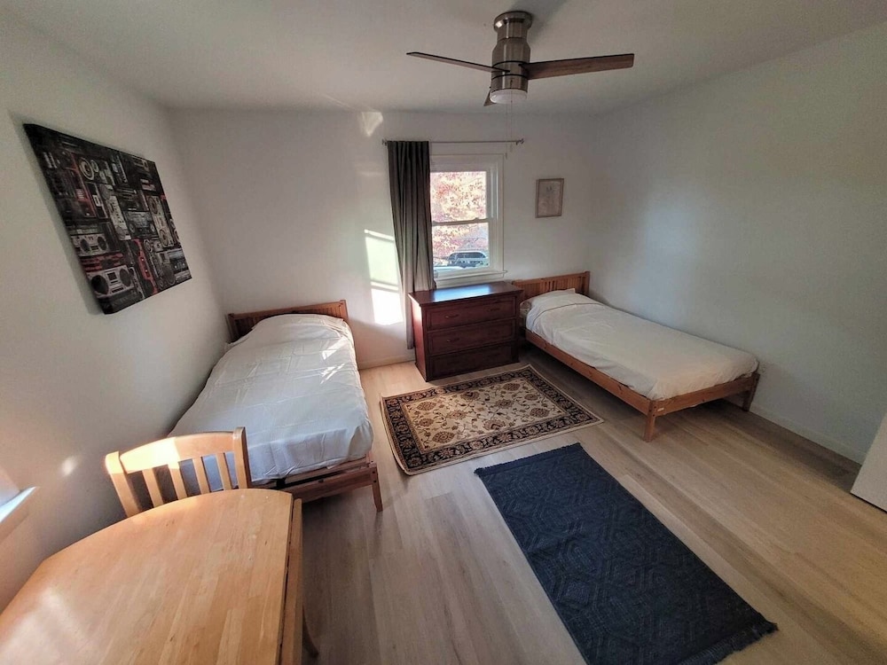 Spacious 4BR Home w/ Pool Family Friendly