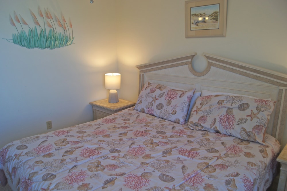 Sea Cloisters 303e 2 Bedroom Condo by RedAwning