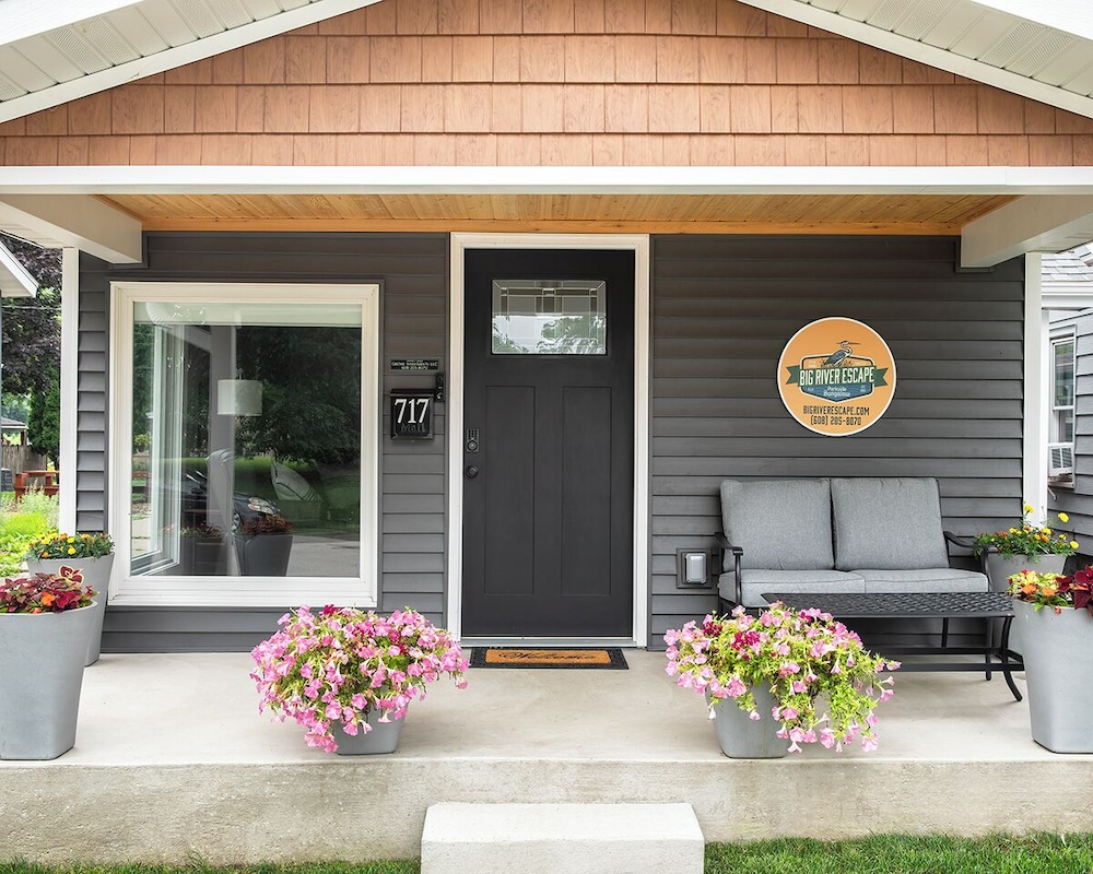 Big River Escape Parkside Bungalow