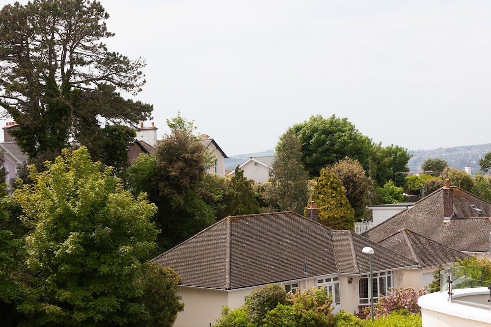 Rutland Heights