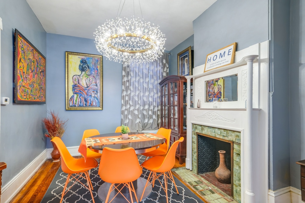 Historic Georgetown Townhome: Walkable Location!