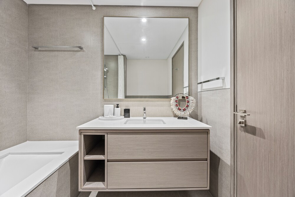 Luxury City Stay Near Mall and Pool