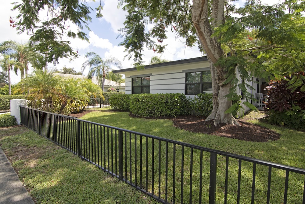 Delray Beach Getaway Minutes to Beach & More!