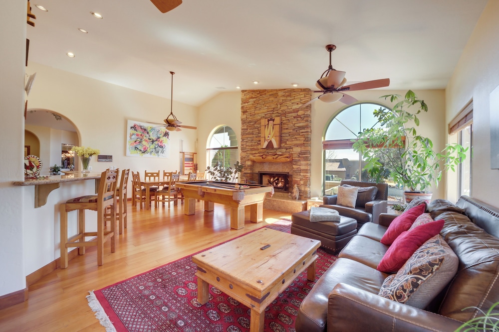 Stunning Sedona Views: Spa, Firepit & Stargazing