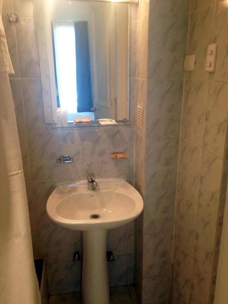 WE Hotel