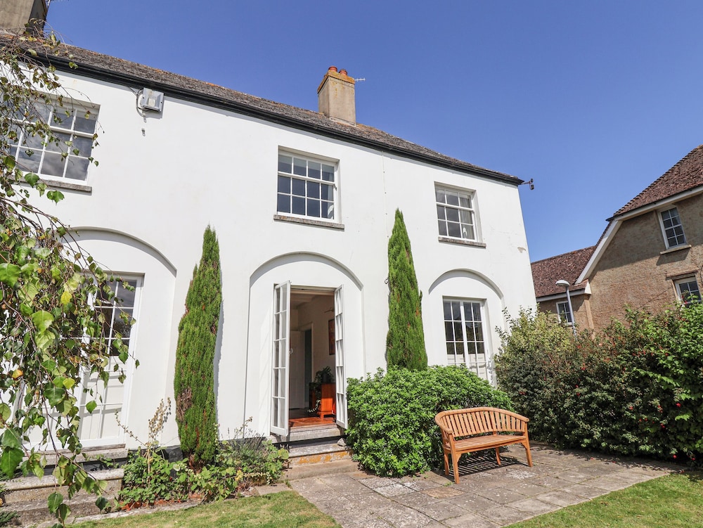 Charmouth Lodge