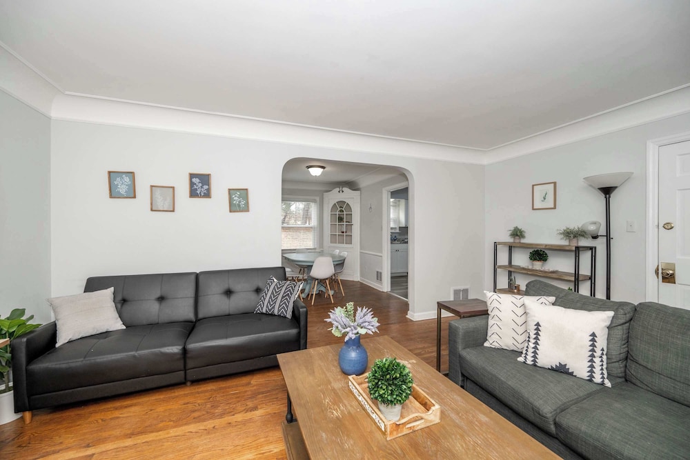 Kenwood Keys Suites for 12!
