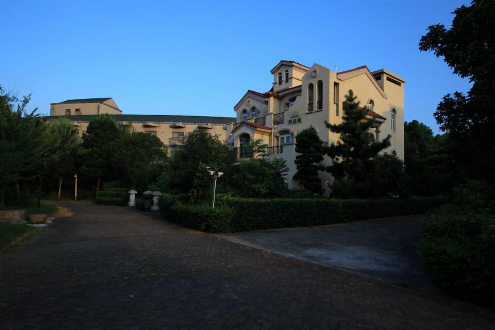 Country Garden Phoenix Hotel Jingmen