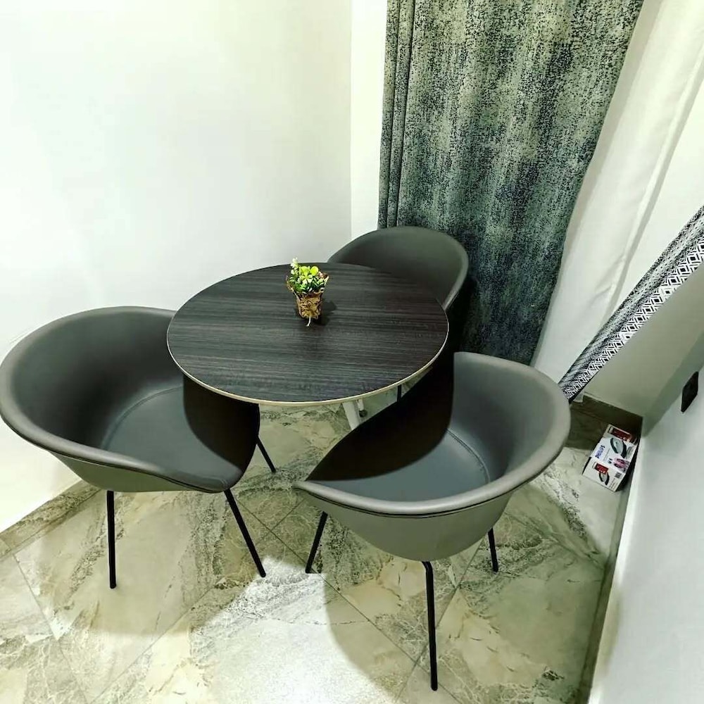 Bott Apartment