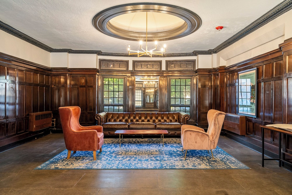 Modern 1BR - Kenwood 501