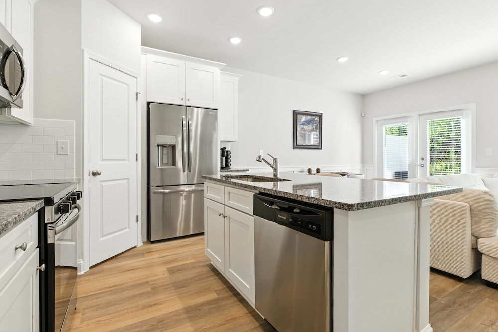 Charming Easley Retreat With Private Yard 3 Bedroom Townhouse