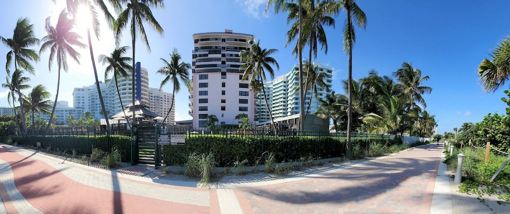 Cozy 2 Bedroom With Ocean Views - 510
