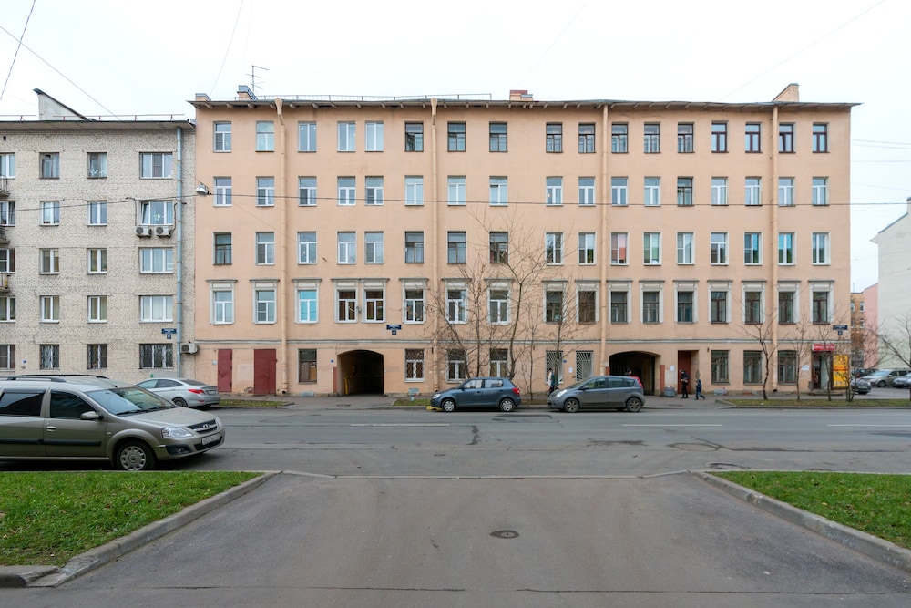 Ptitsa Hotel