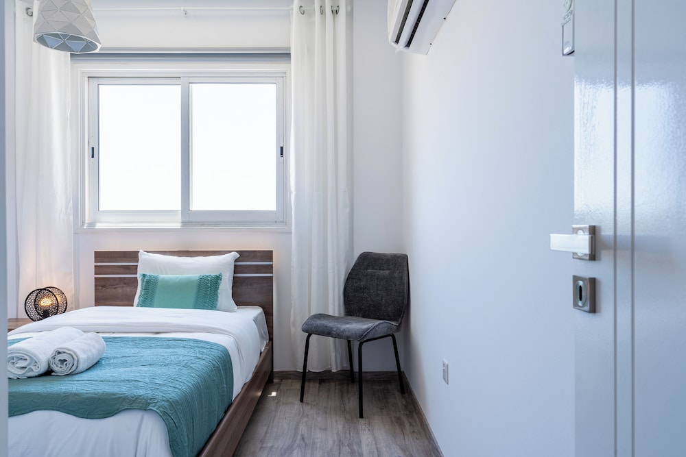 Olympus Stylish 2-BR Apt in Larnaca