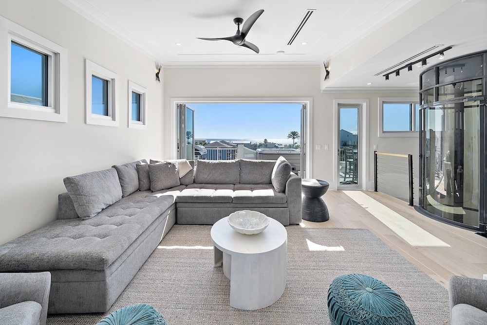Ocean Breeze 5 Bedroom Home