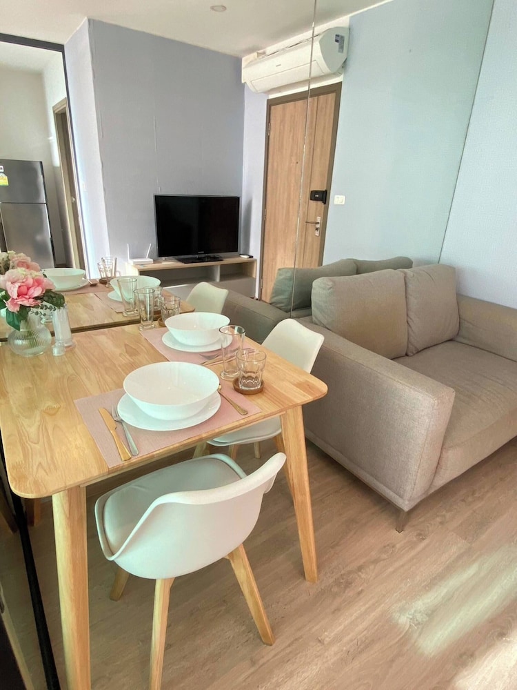 Ideo O2 Resort Condo BTS Bangna