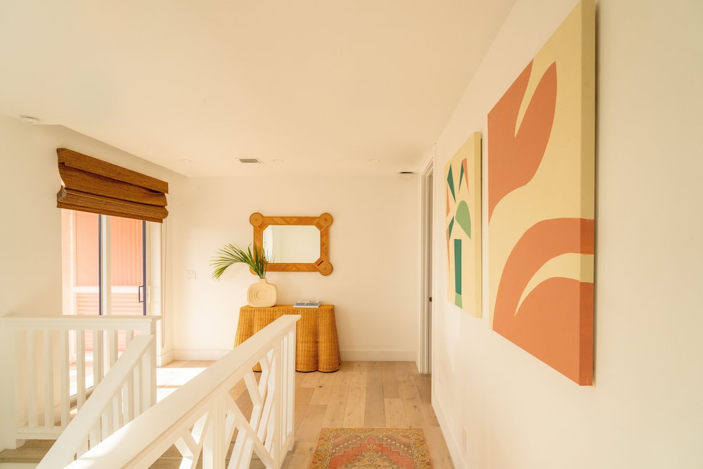 Private Pool Villa at Coral Sands Steps to Pink Sand Beach & Resort Amenities