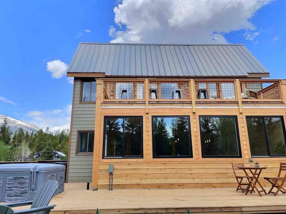 Summit County Vacations - Mountain View Home Near Breck Vail 4 Seasons Room Rooftop Deck Hot Tub - Property Image 8