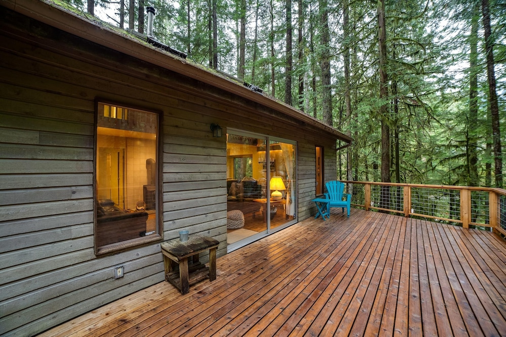 A 2-story, 3-bedroom Traditional Family ski Chalet