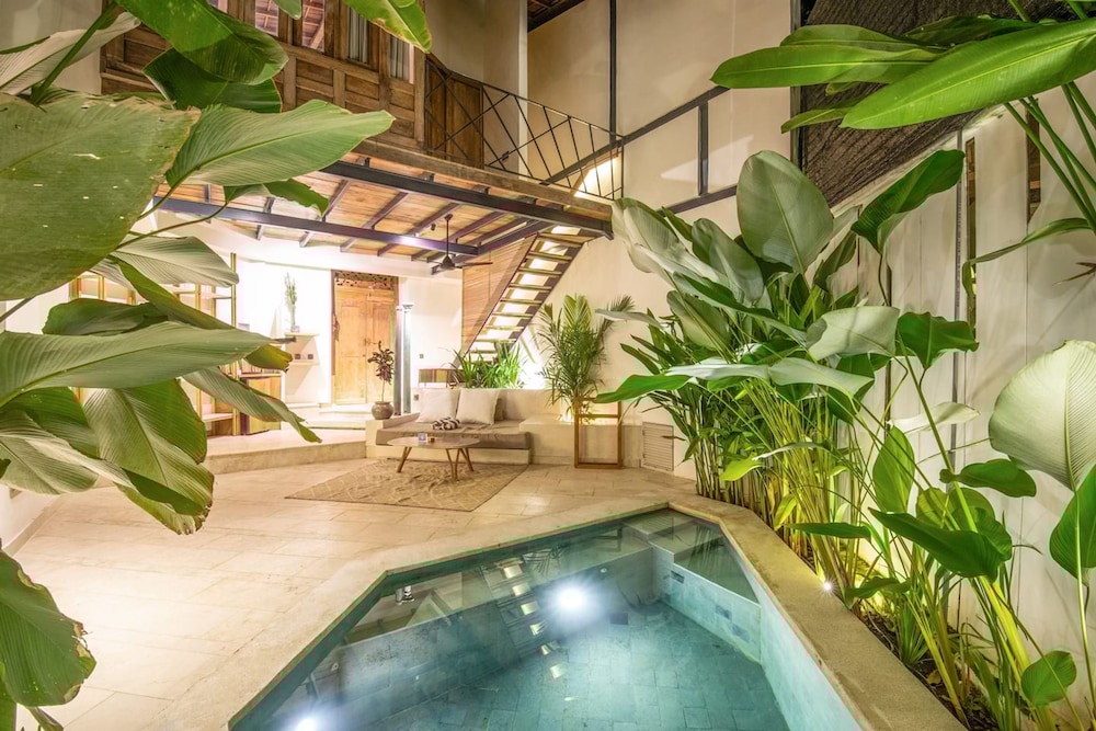 BA Villa 9 1 BR Villa 800m to Echo bea Elegant 1-br Villa With Pool 800m to Echo Beach
