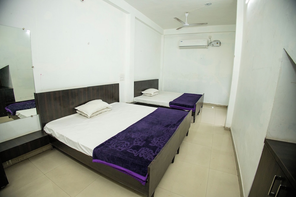 Sri Residency