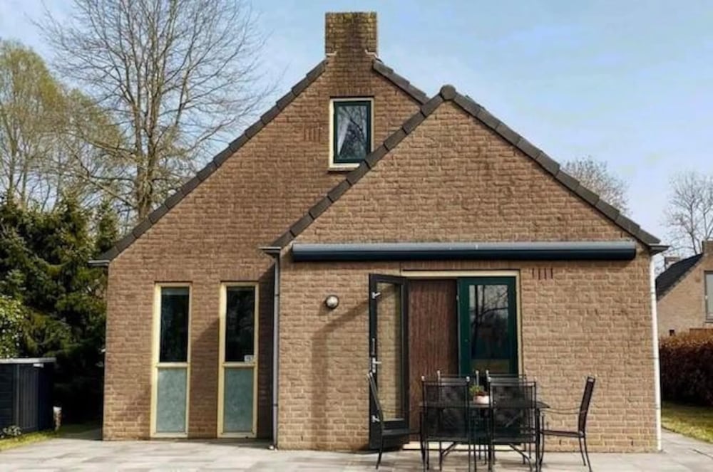 Family Bungalow With Private Garden