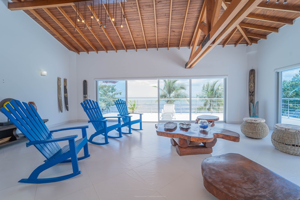 Villa El Francés 4BD WPool & Beach Front