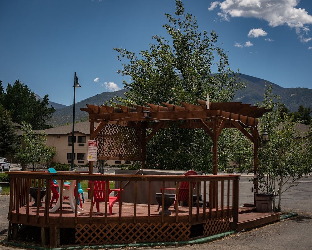 Salida Vacations - Circle R Motel - Property Image 2