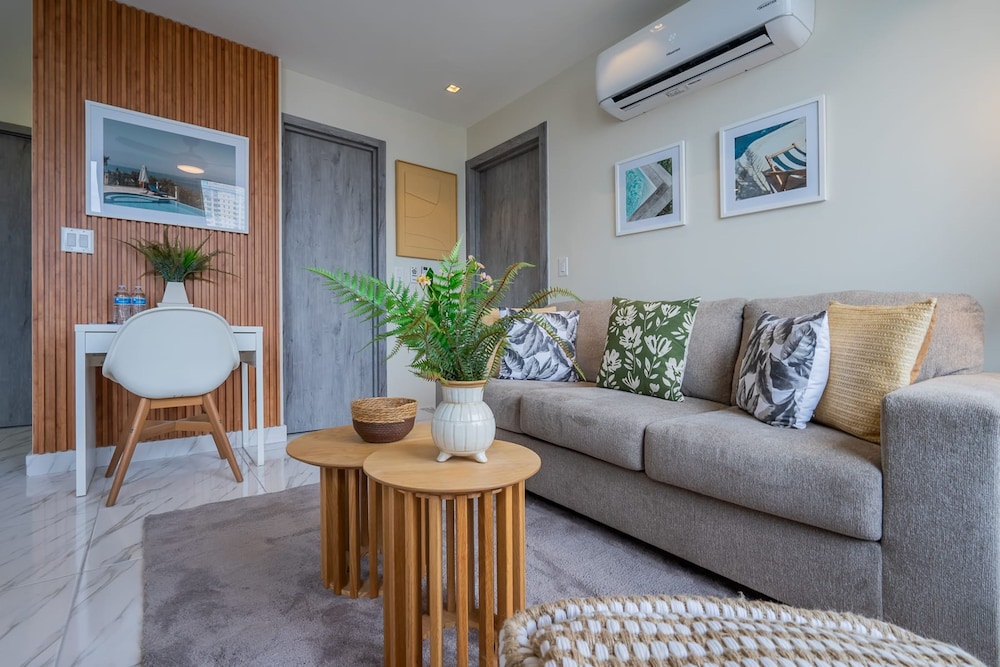w Majestic 1BR w Beautiful View in Calle 50