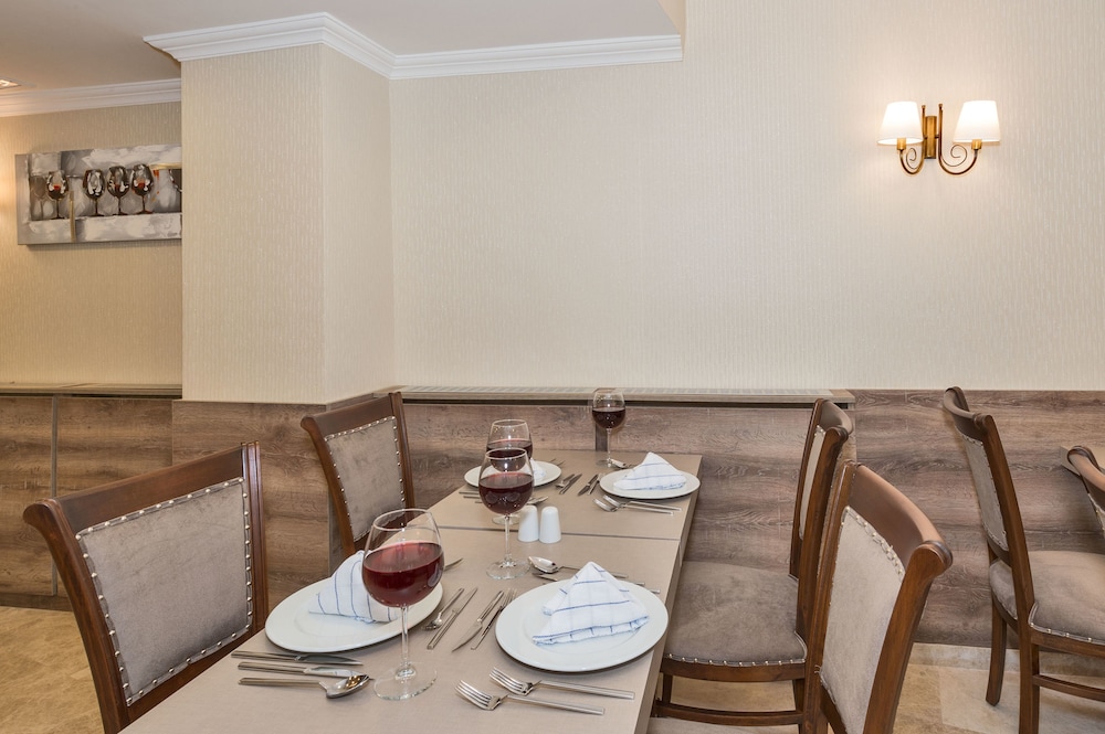 Alphonse Otel - Image 31