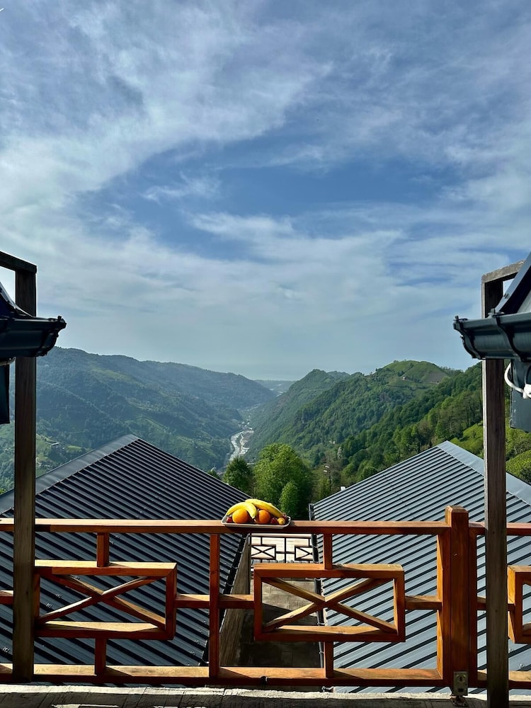 Celazeni Suit Bungalov