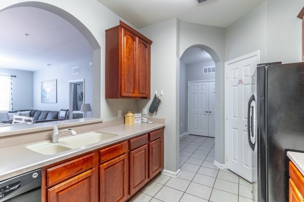 Tvpm-4862#104ca/vc 3 Bedroom Apts by RedAwning