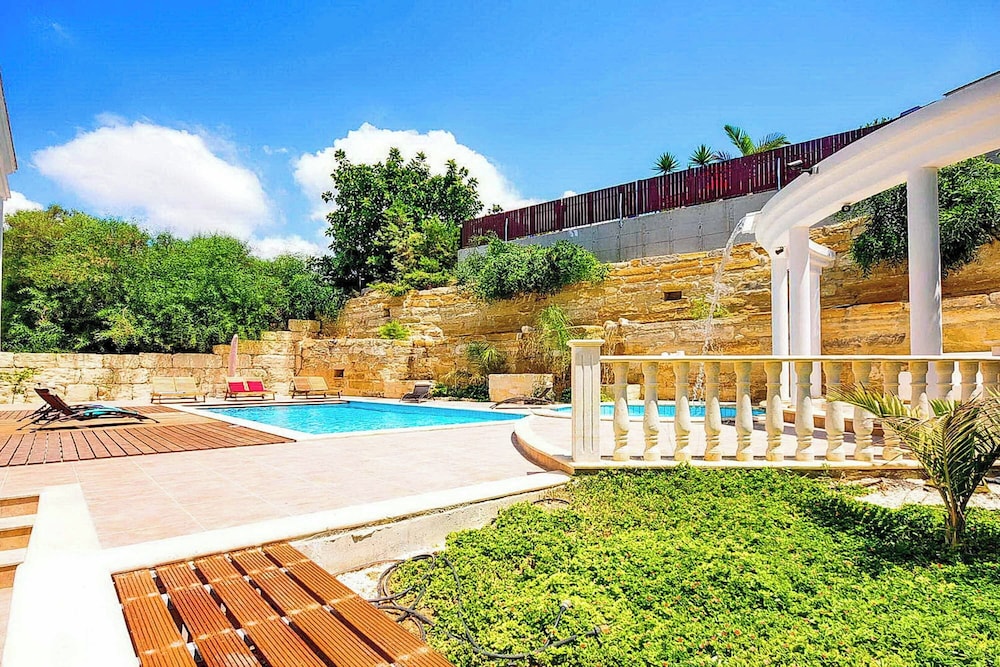 Mansion View