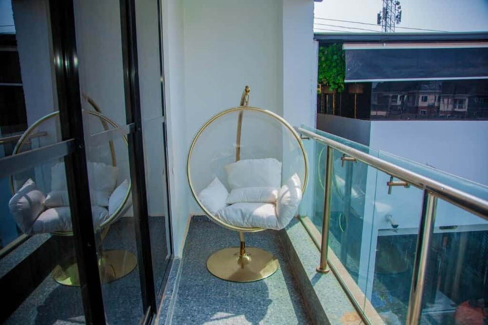 Aviv Luxury Homes