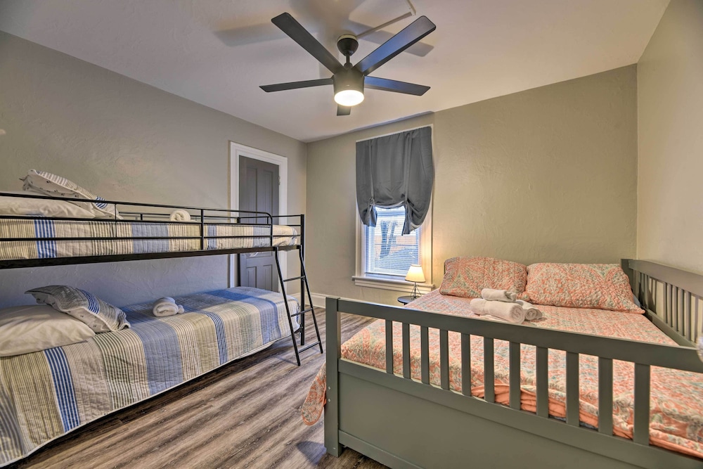 Niagara Falls Townhome: Near Wineries! view 4