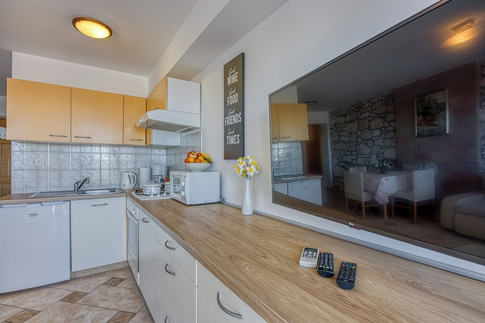 Apartment Jakara 2