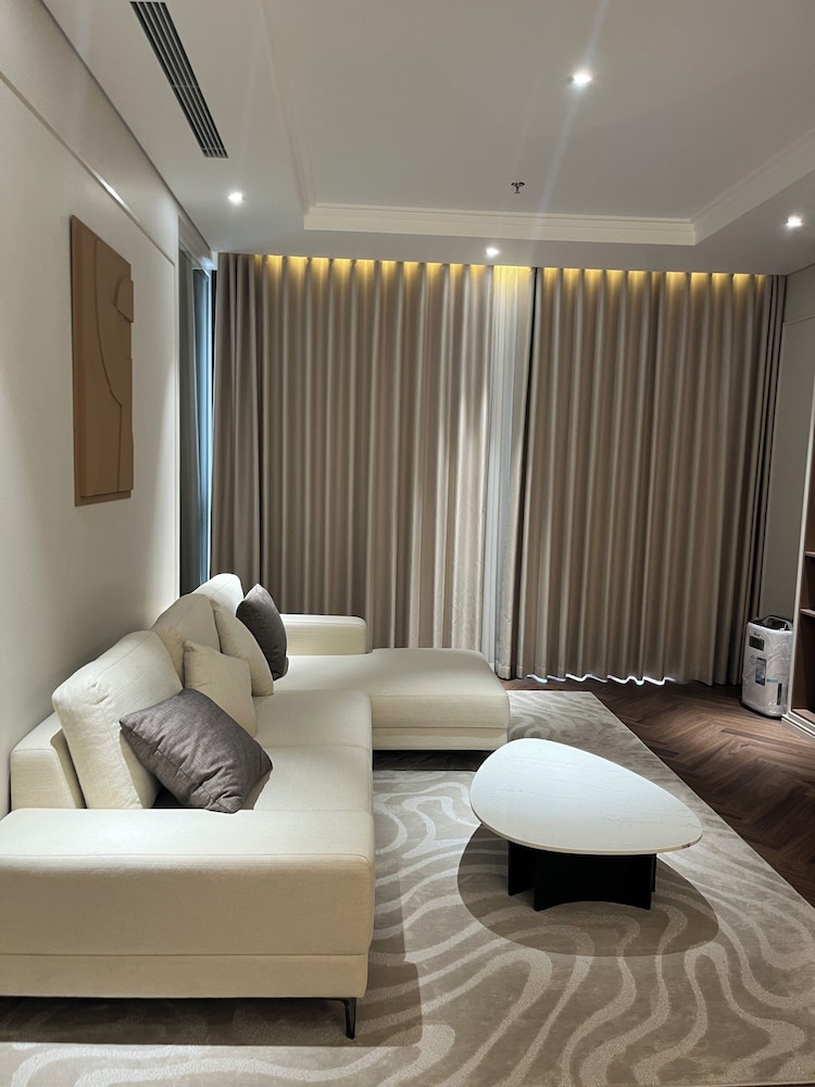 Thai Hoang Residence - 25 Pho Hue