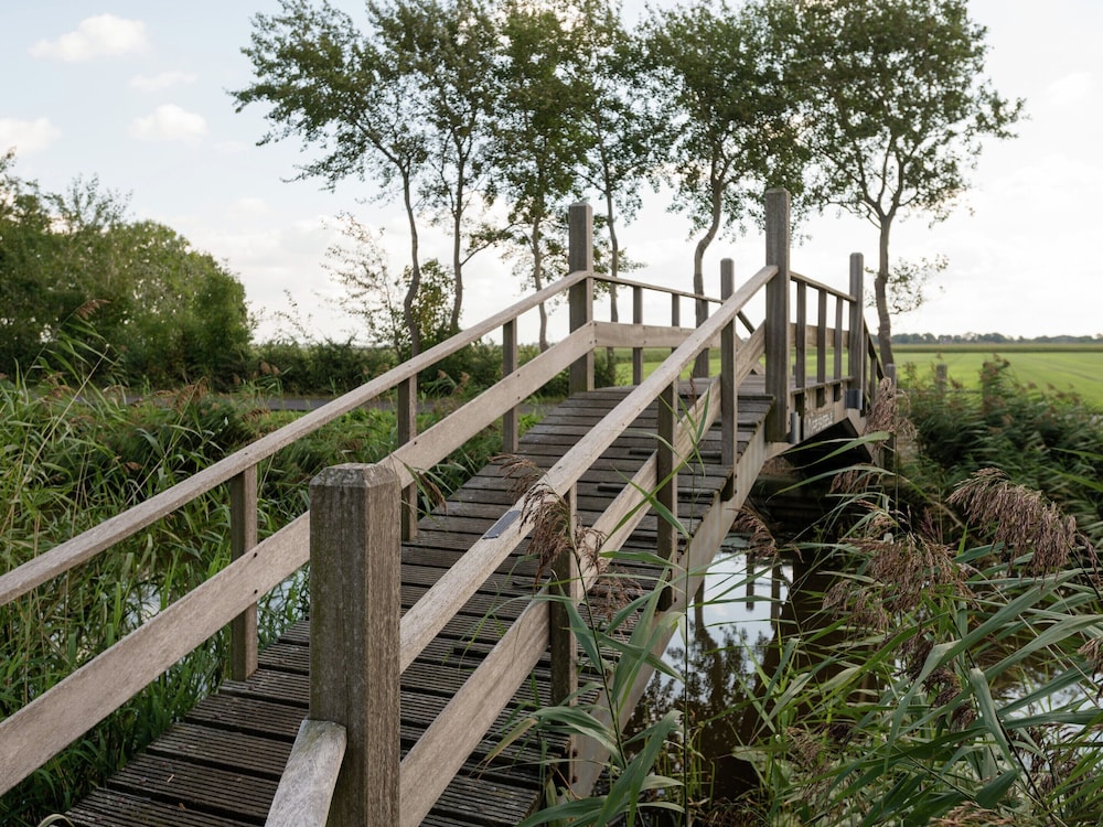 Apartment Sint Maartensbrug Near Beach