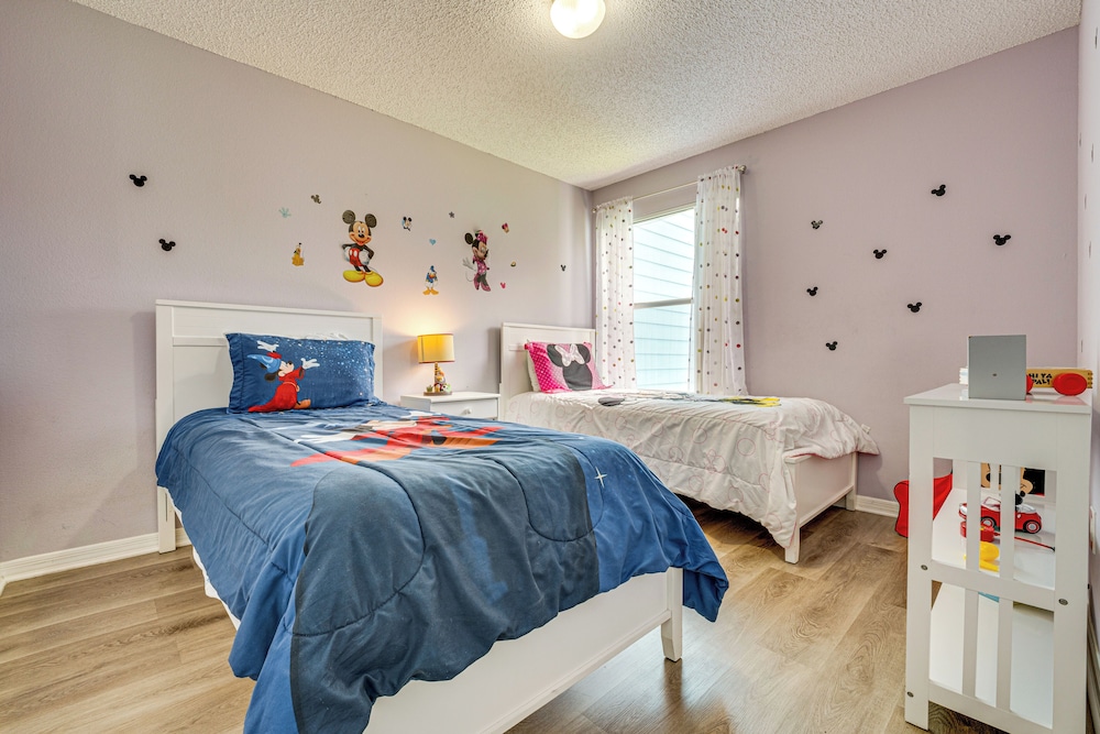 4 Mi to Wdw: Condo w/ Family-friendly Perks!