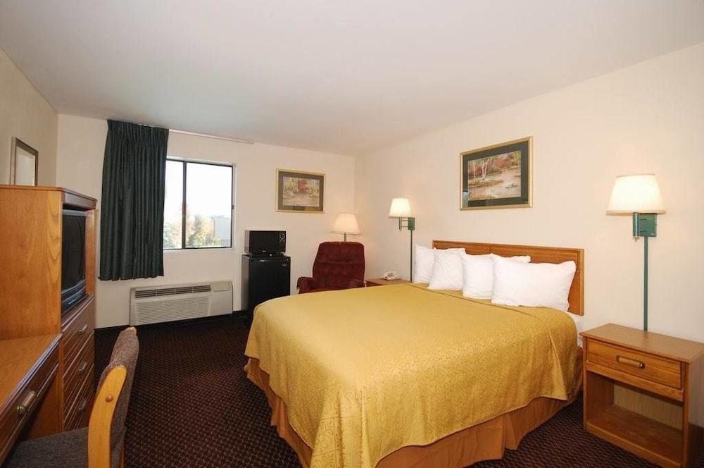 Quality Inn Pell City I-20 exit 158 view 5