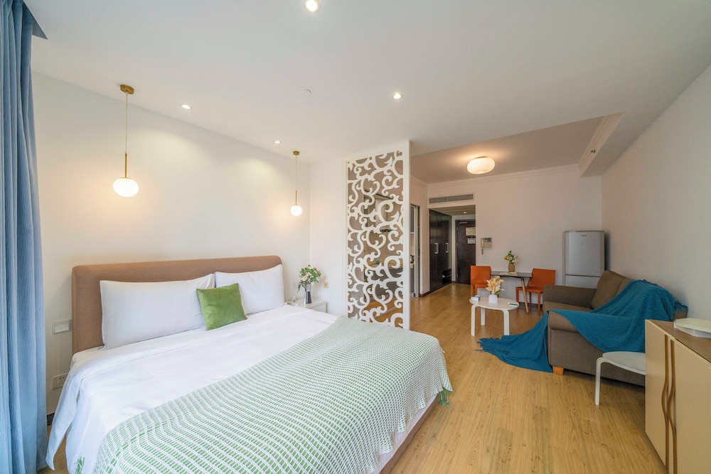 Tyms Xujiahui Stylish 1BR APT