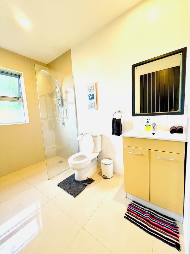 Nikao Hillside Suite