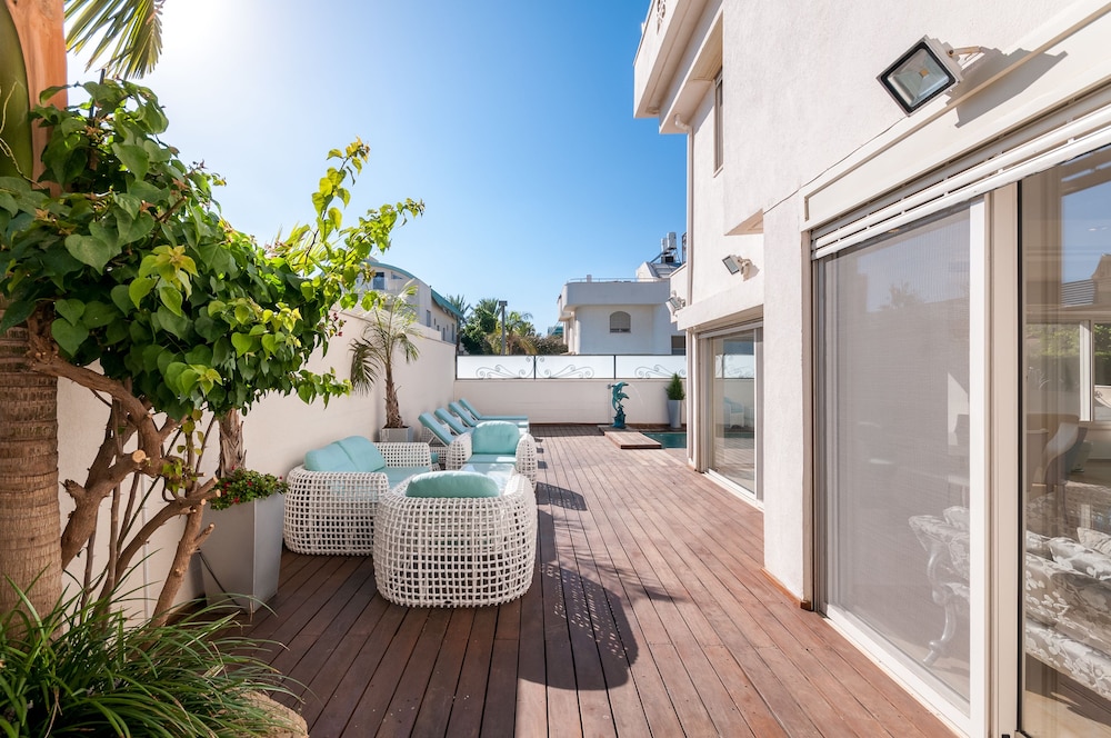 Luxurious Villa with great location, photo 49