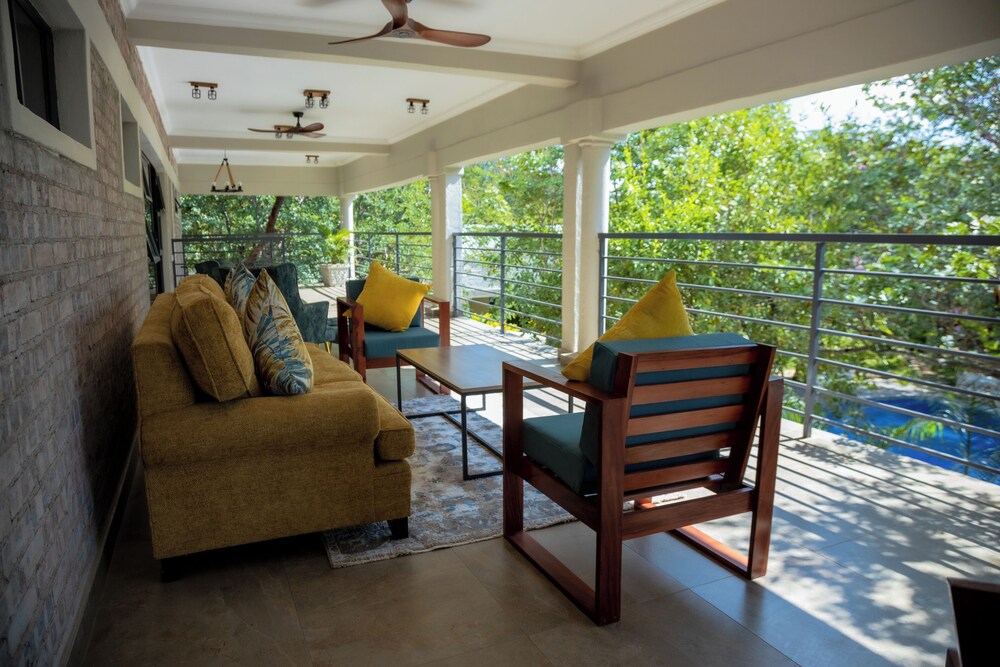 Kasambabezi Lodge