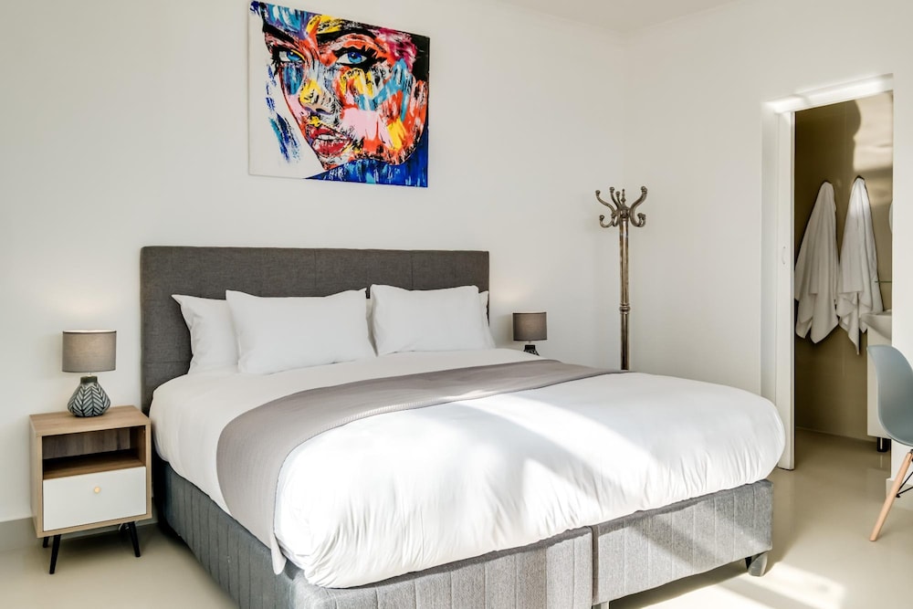 Private Secure Studio in Camps Bay The Cove