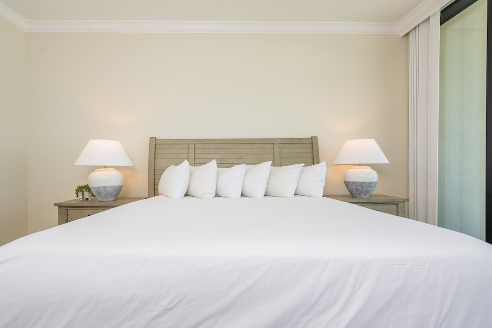 Phoenix Gulf Shores Ii 803 3 Bedroom Condo